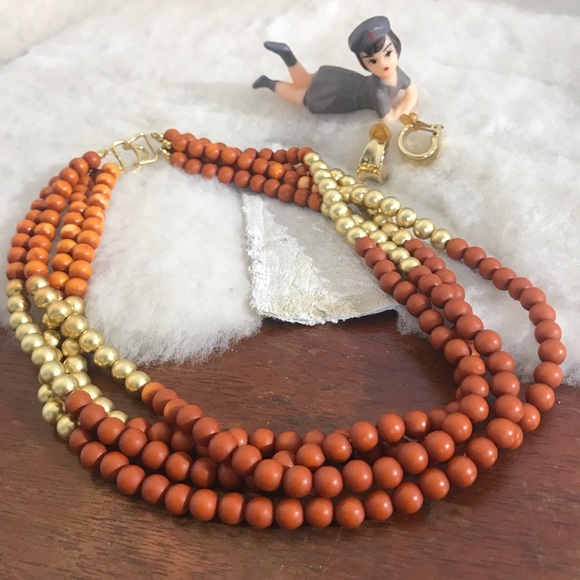 Jewelry - 💎 Gold Tone & Brown Necklace & Clip-on Earrings